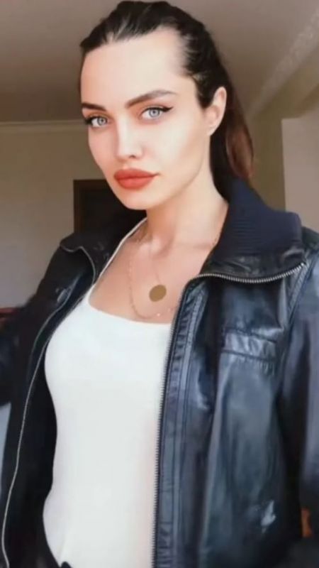 Tiktok fenomeni Hollywood yıldızına benzerliği ile 'yok artık' dedirtti! 5