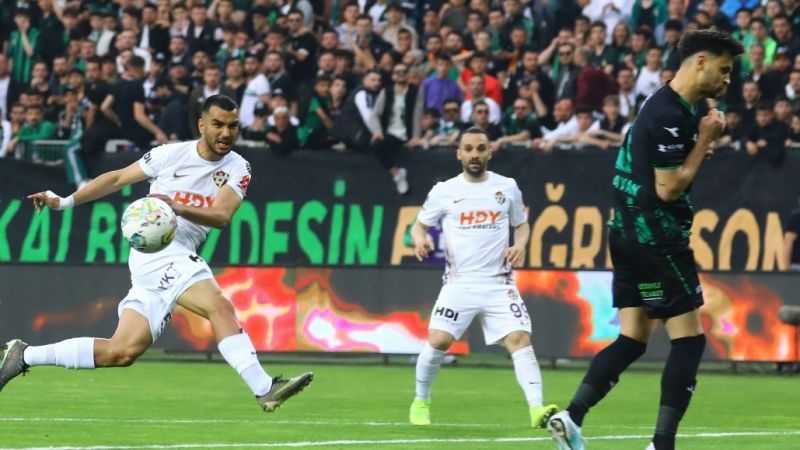 Arda Turan önderliğindeki Eyüpspor yarı finalde! 2
