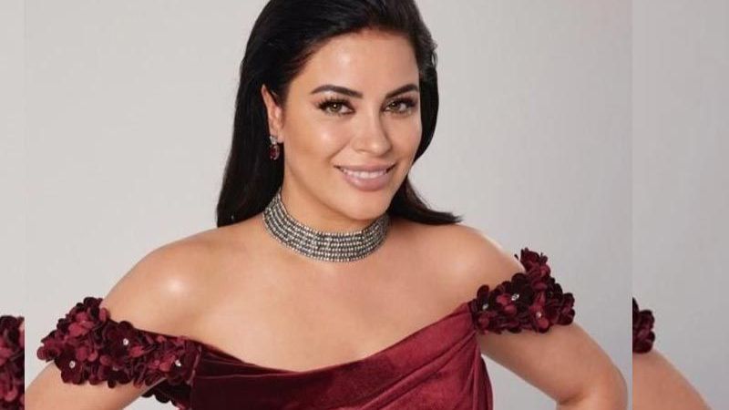 Ünlü şarkıcının 17 yaş hali olay yarattı! Bakalım tanıyabilecek misiniz? 1