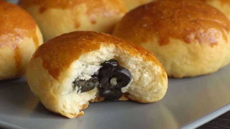 Daha önce yediğiniz tüm poğaçaları unutun! Tam tadında yumuşacık zeytinli poğaça tarifi... 3