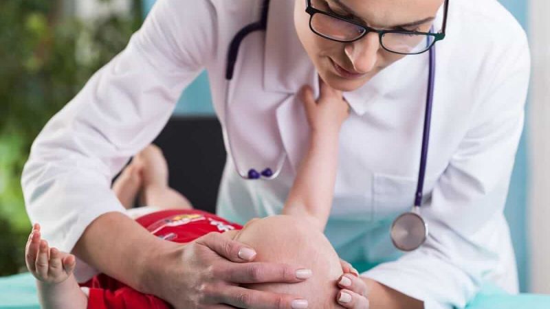 Beyinde iltihaplanmaya neden olabilecek menenjit hastalığının belirtileri! Şiddetli bağ ağrısını hafife almayın! 3