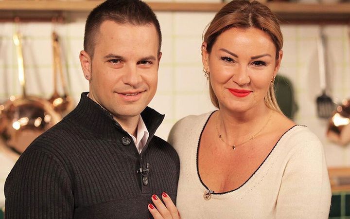 Sandık başı yorumu ile bedelini ağır ödedi! Pınar Altuğ “Ülkeyi hangi gün terk edeceksin” diyen takipçisine… 3