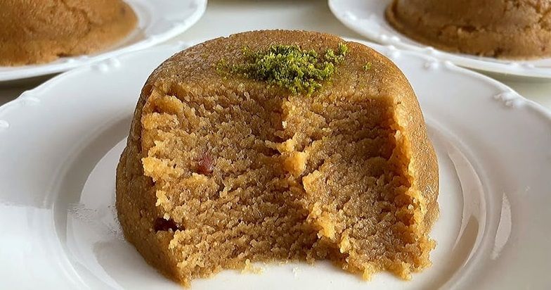 Hep yanlış pişirmişiz! İrmik helvasına lezzet katan aşçılık tüyosu!... Kimse anlatmamıştı 4