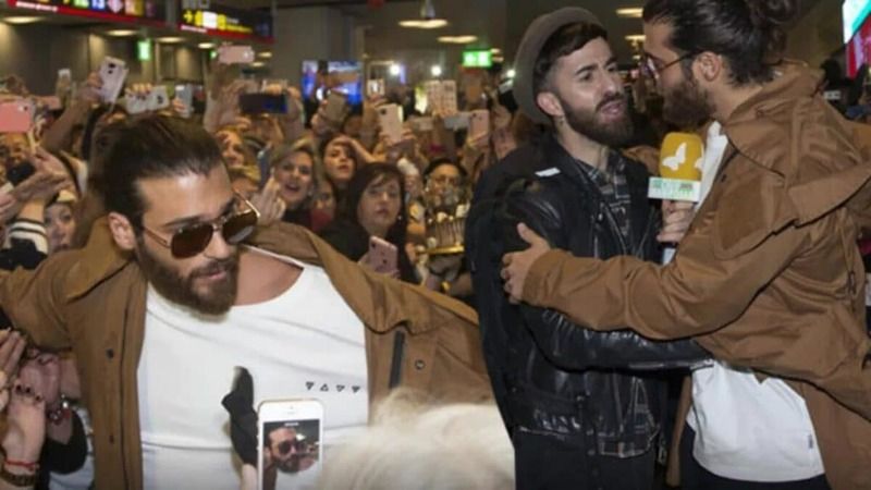 Can Yaman, El Turco dizisinden fotoğraflar paylaştı! Sırtı çizik dolu 1