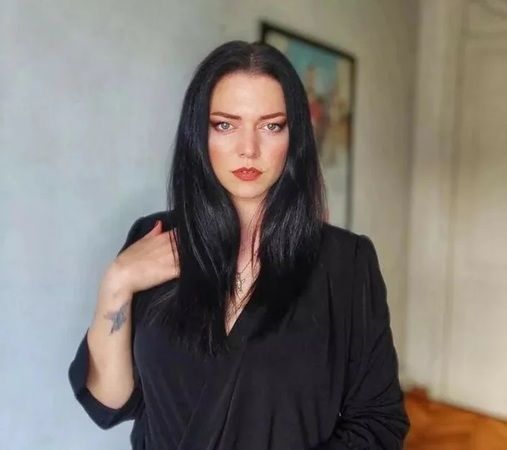 Aşk-ı Memnu dizisinin Hilmi Önal’ının kızı da çok ünlüymüş : duyanlar inanamadı 3