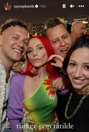 Zeynep Bastık’tan Gülşen’le selfie! Gülşen’in yüzünü görenler ile ünlü isme ne olduğunu anlayamadı! 2