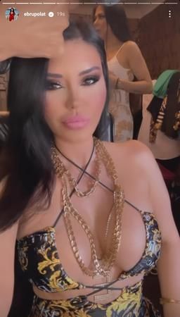 Ebru Polat'ın klip tarzı olay oldu! Göğüs dekoltesi ağızları açıkta bıraktı! “Kleopatra sen olurdun!” 2