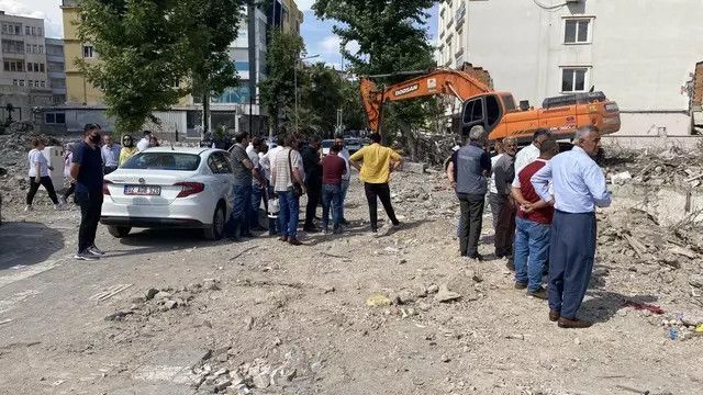 Depremin 120. gününde yürekleri dağlayan olay! Adıyaman’da 20 yaşında kızın cesedi bodrumdan çıktı! 3
