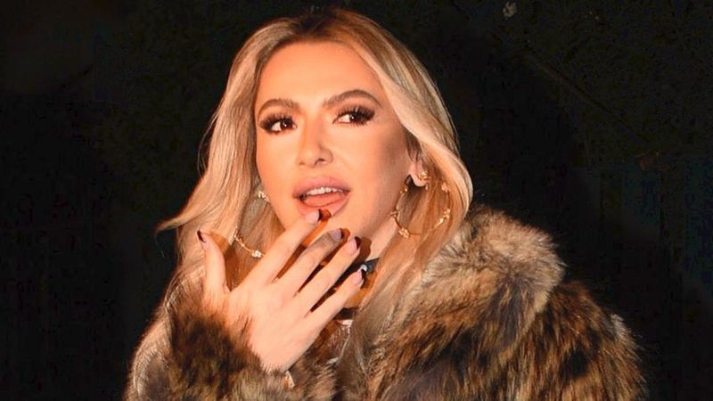 Hadise’nin göğüsleri yine olay oldu! Selin Ciğerci kayıtsız kalamadı! “Kızarmış yanmış kıyamam” 3