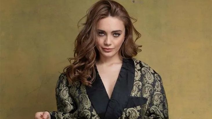 Damla Sönmez yeniden sevenleri ile buluşuyor! İşte güzel oyuncunun yeni projesi! 2