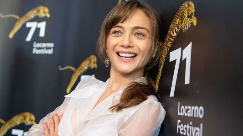 Damla Sönmez yeniden sevenleri ile buluşuyor! İşte güzel oyuncunun yeni projesi! 3