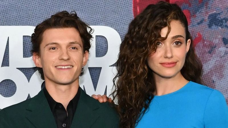 Örümcek Adam filminin Tom Holland’ı yeni dizide! Dizide efsane dizi Shameless’in Fionası’da yer alıyor! 1