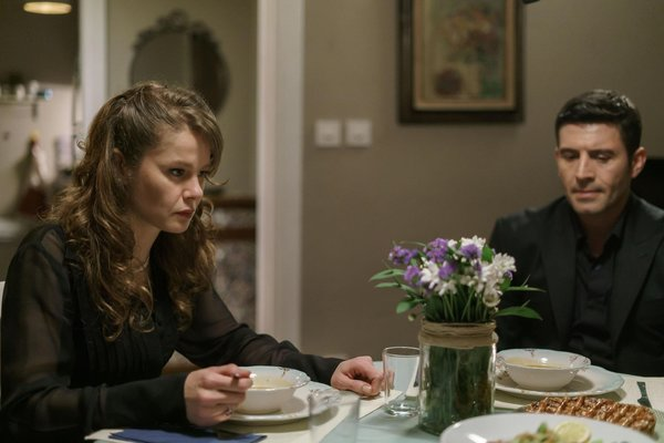 Camdaki Kız dizisinde beklenmedik şok son! Herkes finali farklı olacak sanıyordu... 1