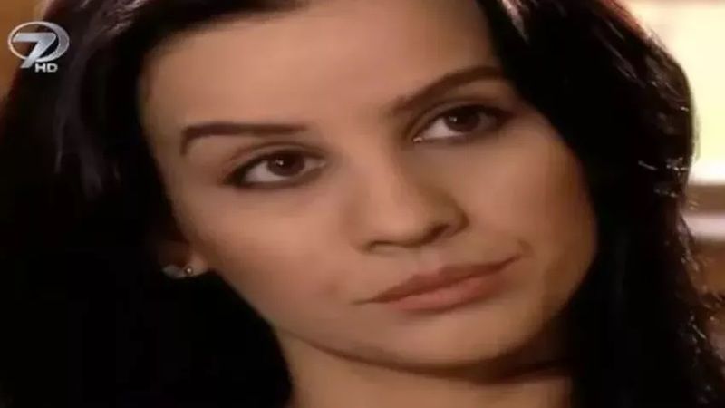 Esra Erol'dan bomba dizi... Seyirciler ve hayranları da gördüğüne inanamadı... 4