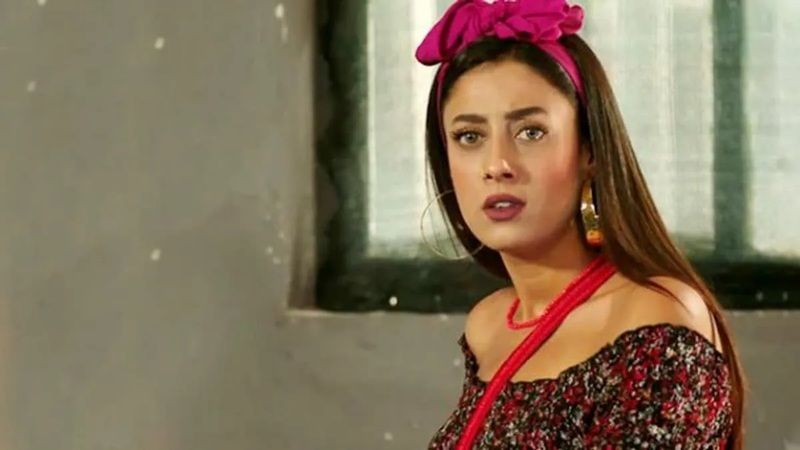 Evleneceksen Gel’in Solmaz Çiros’u sosyal medyayı salladı! Kalça dansı videosu beğeni yağmuruna tutuldu! 1