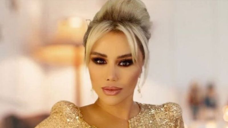 Dekoltesiyle şok eden şarkıcı Ceylan, estetikle bambaşka biri oldu! “Artık telefonum bile yüzümü tanımıyor” 1