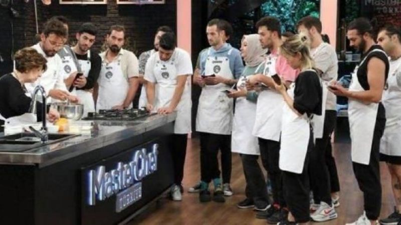 Masterchef 2023 ana kadrosunun ilk ismi oldu yer yerinden oynadı! Yıllar sonra yeniden "Adımı altın harflerle…" 3