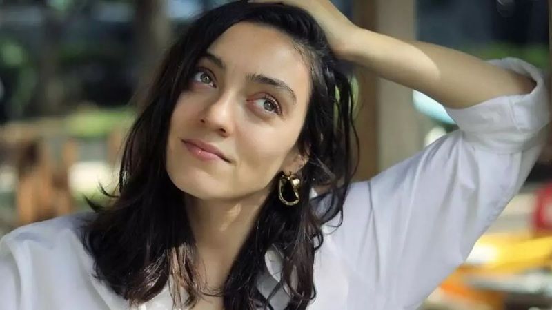 Merve Dizdar yürekleri hoplattı! Bikinisiyle verdiği poz olay oldu... 2