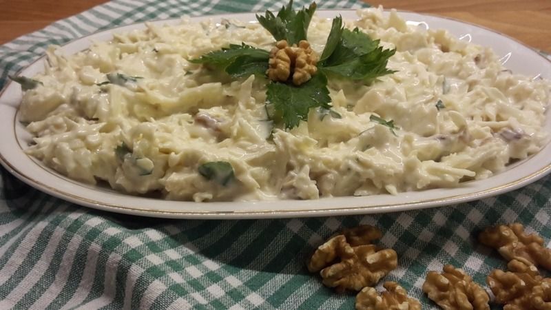 Kaşık kaşık ferahlık ve şifa: Elmalı kereviz salatası nasıl yapılır? 7’den 70’e bayılarak yiyeceksiniz 3