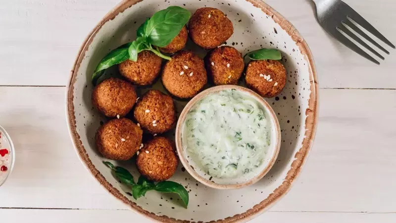 Yağını çekmeyecek muhteşem bir et alternatifi: Falafel köfte nasıl yapılır? Orta Doğu’nun en ikonik lezzeti 1