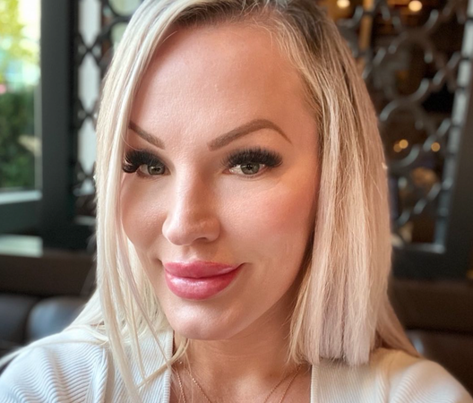 Öğretmenin Yok Artık Dedirten Fotoğrafları Nedeniyle Mesleğine Son Verildi! Orta Okul Öğretmeni'nin OnlyFans Kazancı Tartışmalara Yol Açtı 1