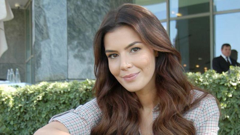 Hatice Şendil’den Cilt Bakımı Tüyoları! Pürüzsüz ve Genç Bir Cilt İçin Sadece Bunu Yapıyormuş! 3