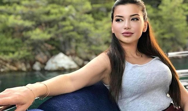Esra Ezmeci'de akıl almaz olay: Kocası, teyzesi ile kaçtı! Ablasının çocukları da ondan çıktı! Ortalık yangın yerine döndü! 1