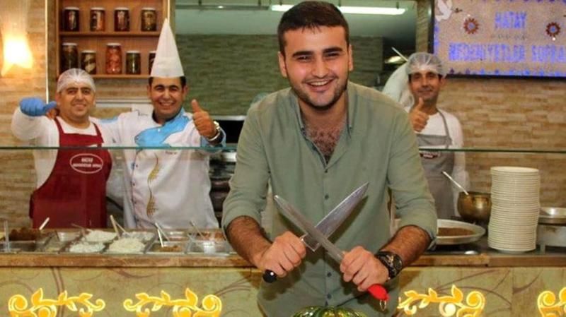 CZN Burak’ı kahreden baba darbesi! Oğlunu dolandırdı, davalık oldu! Tüm lüks araçları satıp… 1