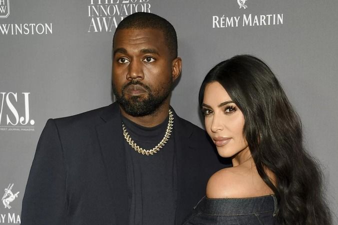 Kim Kardashian yine minicik bikini tercih etti! Her kıvrımı belli oldu! Şezlongda tüm marifetini gösterdi! 2 milyon beğeniyi kaptı…. 3