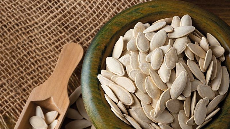 Faydaları saymakla bitmiyor peki ya zararları? Kabak çekirdeğini bu şekilde yiyenler zehirleniyor! 1