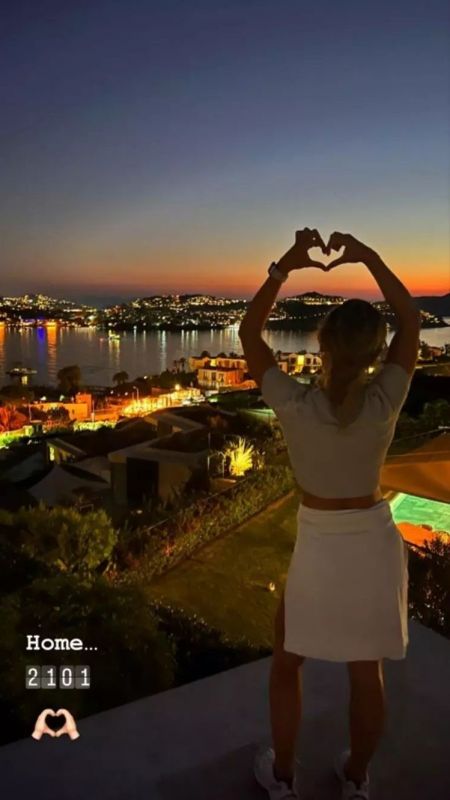 “Nereden nereye…” Kavak Yelleri'nin Aslı'sı Pelin Karahan Bodrum'u ayakları altına serdi! Süper lüks evinin manzarası… 2