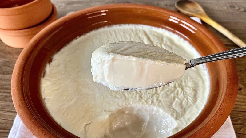 Evde Taş Gibi Yoğurt Mayalama Yöntemini Açıkladı: Manda Yoğurdunu Geride Bırakan Pratik Yöntem.. Yoğurt Yapmanın Sırrı Açığa Çıktı! 1