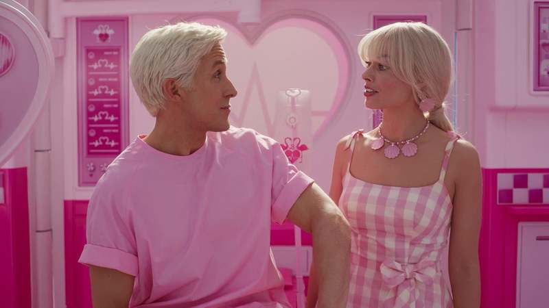 Barbie ve Oppenheimer yarışının kazananı şimdiden belli oldu: Barbie rekor üstüne rekor kırıyor! Gişede o barajı geçmeyi başardı 1