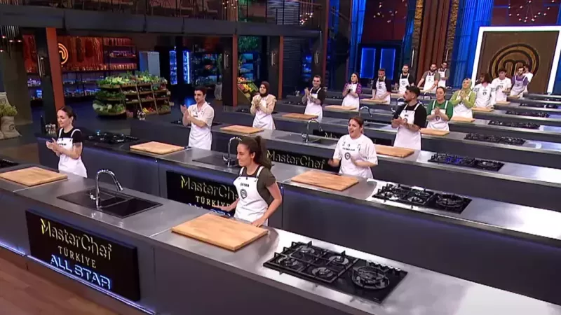 MasterChef All Star'da nefes kesen anlar.. MasterChef'te kim elendi? Kimse bunu beklemiyordu: MasterChef All Star’da şoke eden eleme heyecanı 3