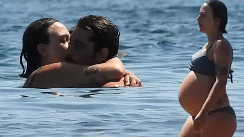 Geniş Aile’den yeni haber: Geçtiğimiz aylarda 2. kez evlenen Bora Akkaş’ın en mutlu günü! Fenomen eşi hamilelik fotoğraflarıyla dikkat çekmişti! 3
