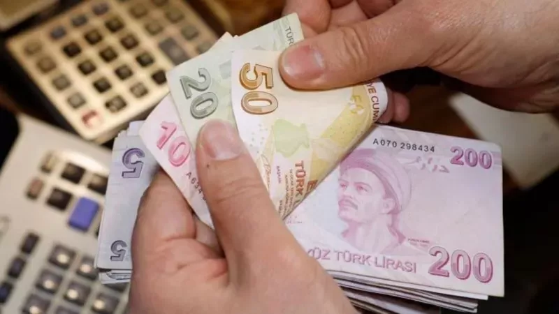 Bu bankanın kartıyla alışveriş yapana anında 500 TL hediye: Harcama yaparken para kazandıran kampanyada son günler! 2