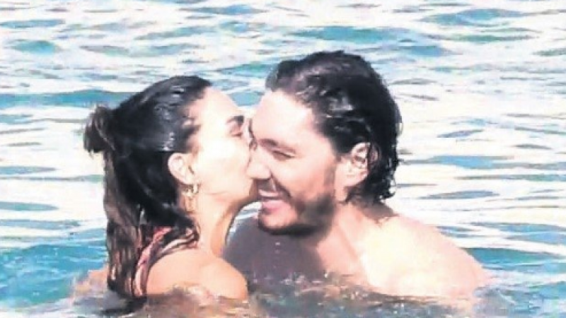 Cedi Osman ve Ebru Şahin denizde dakikalarca romantik anlar yaşadı: “Maşallah, nazar değmesin” 3