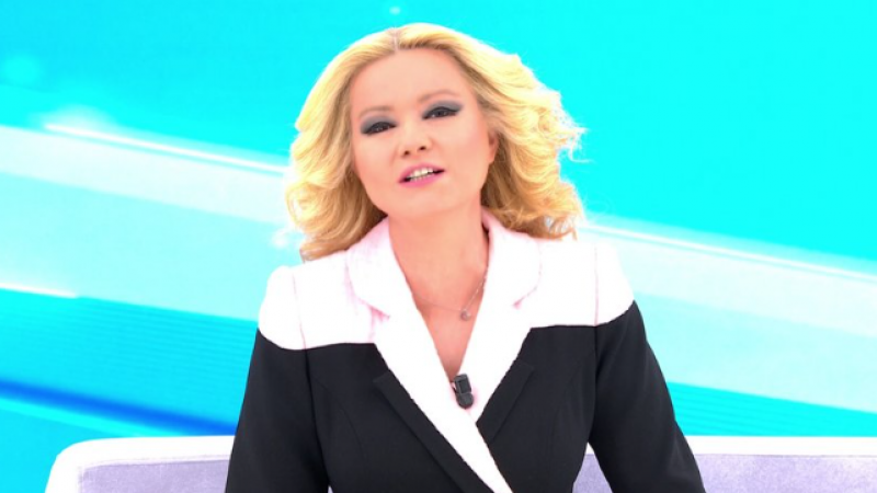 Herkes yeni sezonu beklerken o tribünde maç izledi: Müge Anlı’nın forması ve şapkası sosyal medyanın dilinde 2