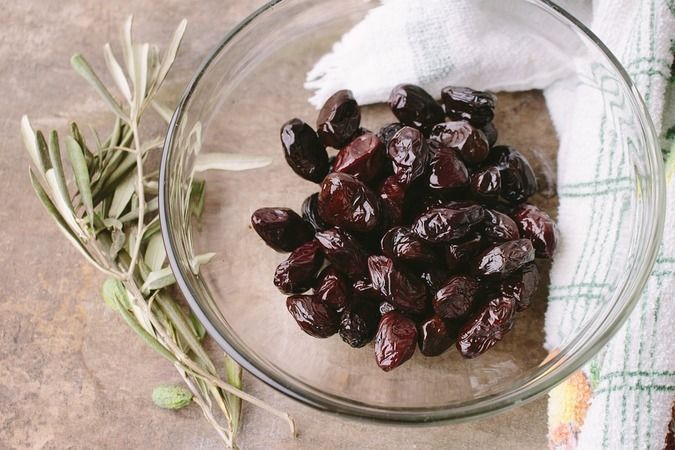 Zeytin yedikten sonra çekirdeğini çöpe atmayın! İşte onunla yapabilecekleriniz 2