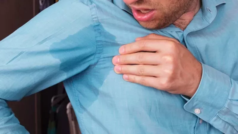 Terden sırılsıklam olanlara 4 koruyucu doğal yöntem! Tek damlada 24 saat etkisi sürüyor! 3