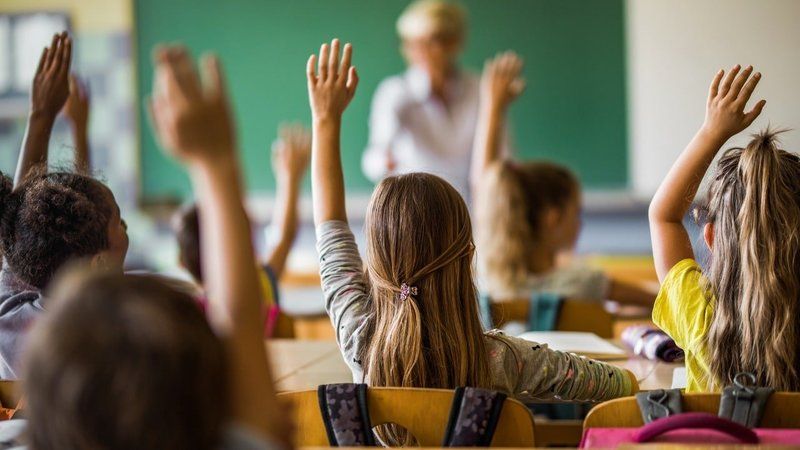 Milyonlarca öğrenciyi ilgilendiriyor! MEB açıkladı: Sınıfta kalma ve devamsızlık affı düzenlemesi değişti 2