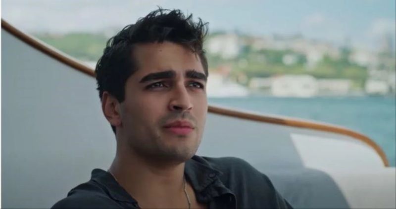 Yalı Çapkını dizisi için yeni karar! Afra Saraçoğlu ile Mert Ramazan Demir hayranları bunu beklemiyordu... 2