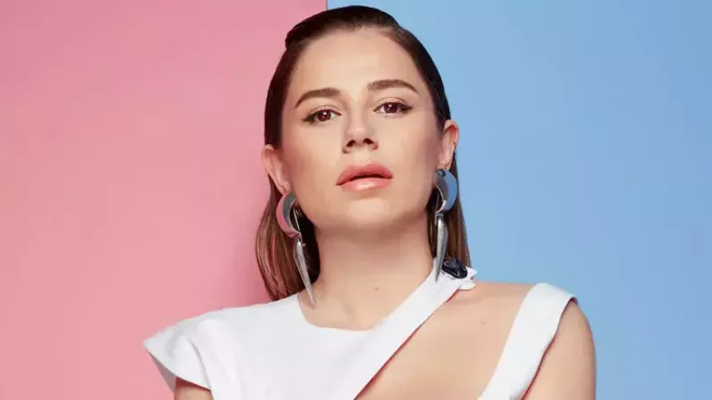 Konserlerini iptal eden Merve Özbey hastane odasından dua istedi: "Çocuklarıma kavuşmak istiyorum…" 2