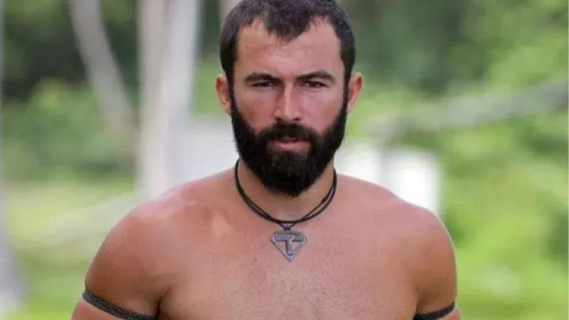 Survivor Turabi'den şok itiraf geldi: Beş parasız halime geri döndüm! Meğer tüm parayı... 4