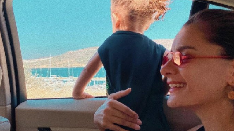 Atiye’den karnı burnunda poz geldi, ikinci bebeğinin cinsiyetini ve ismini açıkladı: “Normal doğum yapacağım” 1