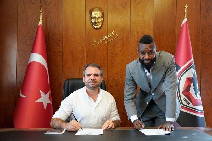 Gaziantep FK’da yılın transferi! Kamerunlu yıldız stoper N’Koulou imzayı attı 3
