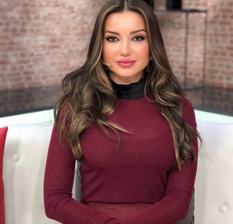 Ünlü Psikolog Esra Ezmeci'nin Sosyal Medya Paylaşımı Gündem Oldu! 1