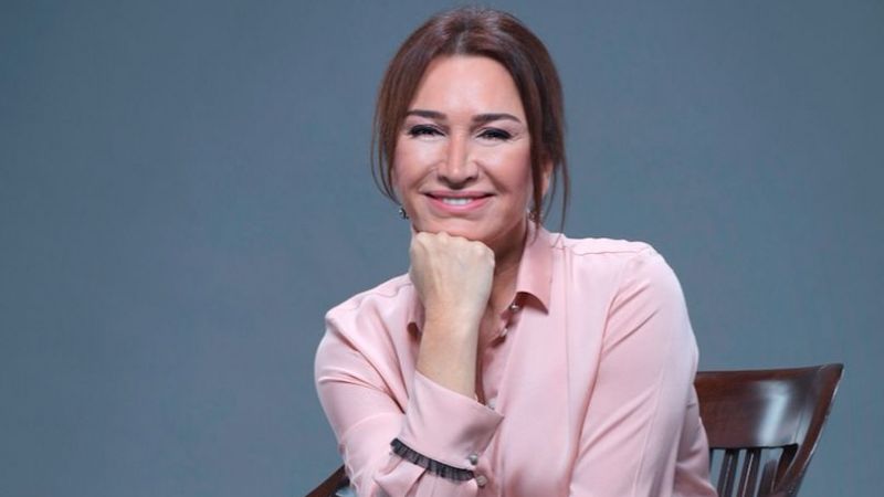 Demet Akbağ, "Sandık Kokusu" ile Ekranlara Geri Dönüyor 3