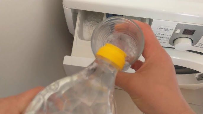 Çamaşır makinesindeki kireç lekelerini söküp atan teknik! Lekelerin tümü yok oluyor... 2
