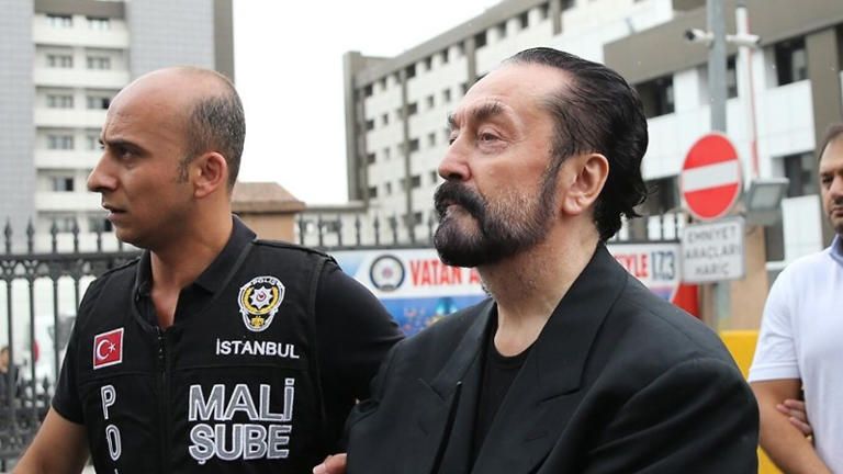 Adnan Oktar Örgütü'nün Korkunç Sırları: Çocukları Ormana Bırakma, Annelerin Kızlarını Getirmesi ve Daha Fazlası 2